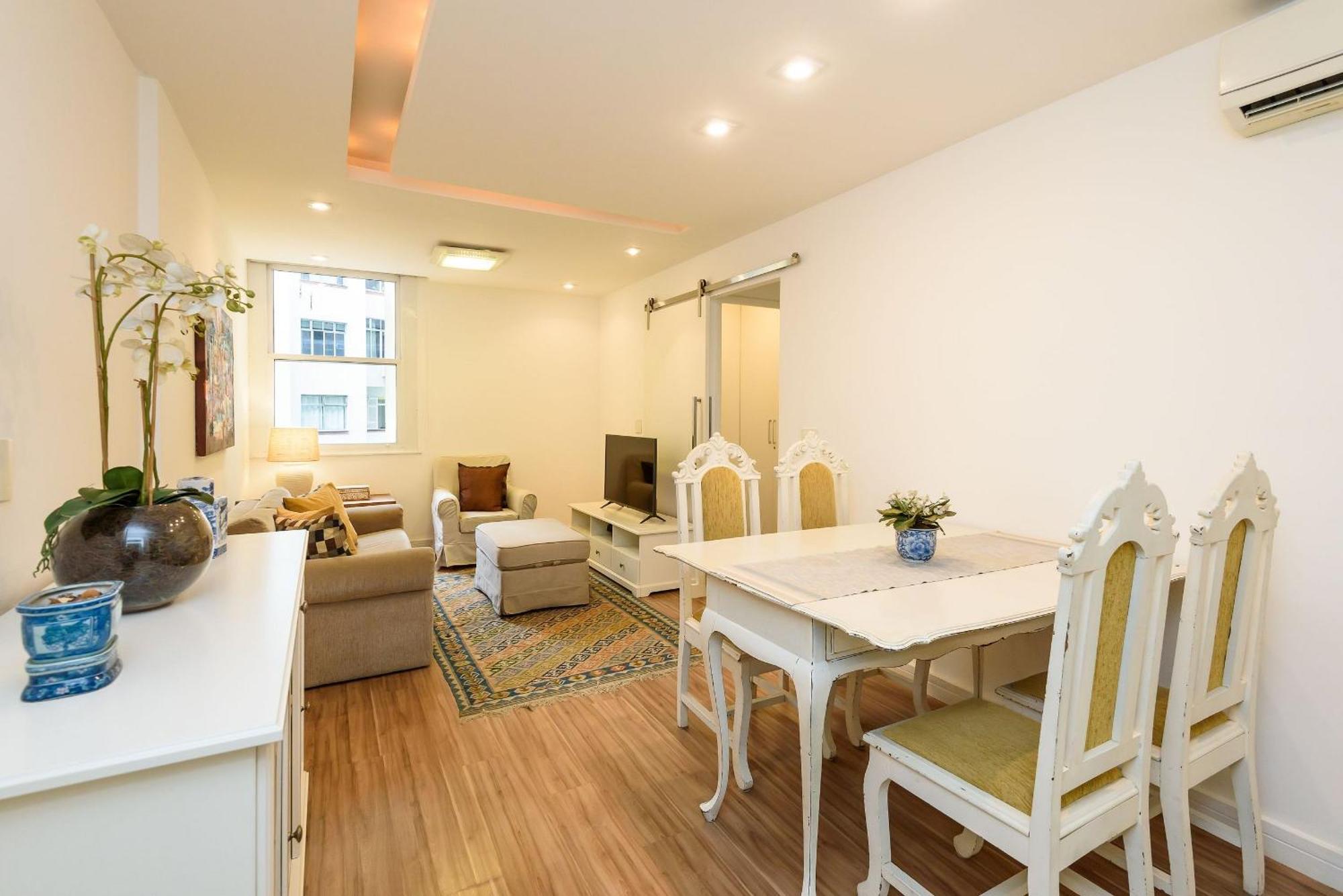E Sala A 100m Da | Bl 34/501 Apartamento